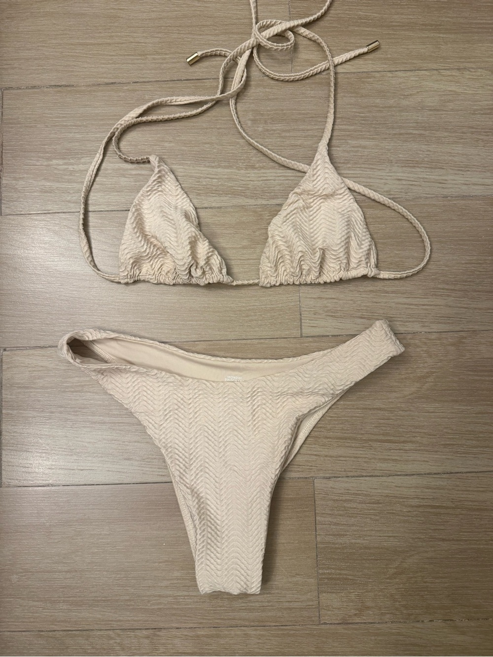 Monday Swimwear Cream Textured Triangle Bikini Size Small Palma Top Byron Bottom